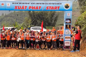 Các vận động viên chuẩn bị xuất phát.