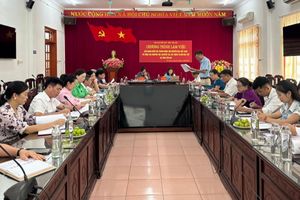 Đoàn kiểm tra của Trung ương Hội Khuyến học Việt Nam làm việc tại Yên Bái.