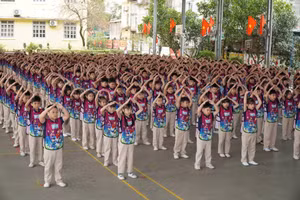 Hoạt động giúp các em nỗ lực rèn luyện và học tập.