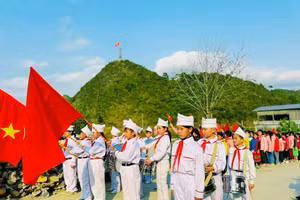 Những hình ảnh đẹp của học sinh nơi địa đầu Tổ quốc hướng tới ngày bầu cử.