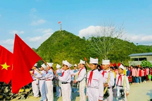 Những hình ảnh đẹp của học sinh nơi địa đầu Tổ quốc hướng tới ngày bầu cử.