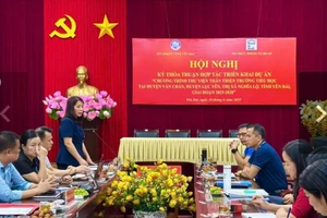 Bà Nguyễn Thu Hương, Phó Giám đốc Sở GD&ĐT Yên Bái phát biểu tại hội nghị.