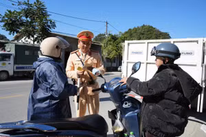 Trong 1 tháng hơn 47.000 trường hợp vi phạm giao thông tại Tuyên Quang bị xử lý. (Ảnh: CATQ)