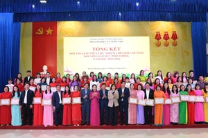 200 giáo viên Tuyên Quang đạt danh hiệu Giáo viên chủ nhiệm giỏi cấp tỉnh năm 2025 - 2026.