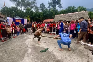 Nét đẹp văn hóa cộng đồng, thể hiện sự đoàn kết của người dân.