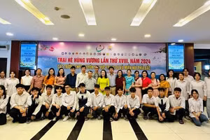 Thầy cô giáo và học sinh Trường THPT Chuyên Nguyễn Tất Thành Yên Bái giành 50 huy chương tại Trại hè Hùng Vương 2024.