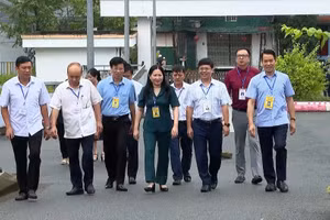 Đoàn kiểm tra tại Điểm thi Trường PTDTNT - THPT tỉnh Yên Bái.