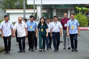 Đoàn kiểm tra tại Điểm thi Trường PTDTNT - THPT tỉnh Yên Bái.