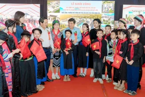 Phó Thủ tướng Nguyễn Chí Dũng tại Lễ khởi công Trường PTDTNT liên cấp xã Minh Tân, Tuyên Quang.