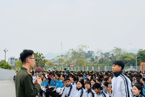 Học sinh Trường THPT Chuyên Tuyên Quang được tham gia nâng cao kỹ năng an toàn không gian mạng và phòng chống ma túy.