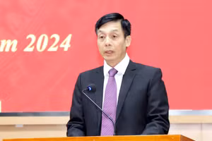 Tân Bí thư Huyện ủy Quản Bạ Phan Anh Hùng.