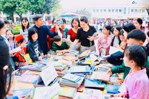 Giao lưu đọc sách là sân chơi ý nghĩa, lan tỏa văn hóa đọc cho học sinh.
