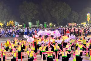 Điểm đến hấp dẫn du khách trong và ngoài nước đến với mảnh đất Mường Lò.