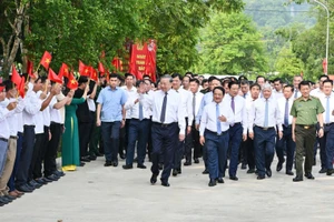 Tổng Bí thư Tô Lâm và Đoàn công tác tới dự Ngày hội toàn dân bảo vệ an ninh Tổ quốc tại Tuyên Quang.