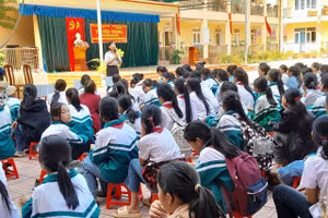 Học sinh Trường PTDTBT Tiểu học &THCS Tân Nguyên trong 1 buổi tuyên truyền phòng chống tác hại thuốc lá. (Ảnh: ĐVCC)