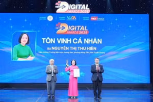 Bà Nguyễn Thị Thu Hiền được vinh danh trong công tác chuyển đổi số.
