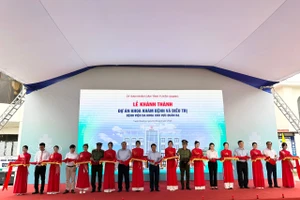 Lễ cắt băng khánh thành Khoa Khám bệnh và điều trị - Bệnh viện Đa khoa khu vực Quản Bạ.