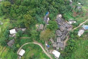 Thôn Đợ Súng, nơi có 100% đồng bào dân tộc Mông sinh sống.