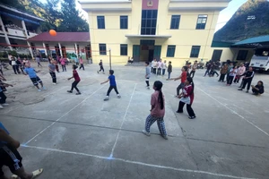 Cơ sở vật chất được đầu tư đồng bộ, góp phần nâng cao chất lượng giáo dục.