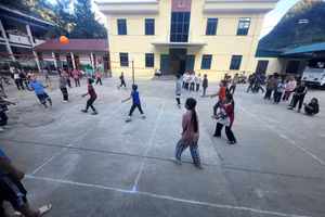 Cơ sở vật chất được đầu tư đồng bộ, góp phần nâng cao chất lượng giáo dục.