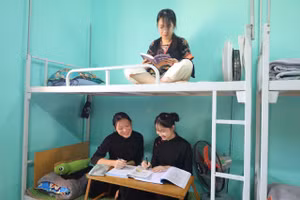 Niềm vui đọc sách của các em học sinh Trường PTDTNT THCS&THPT Hàm Yên.