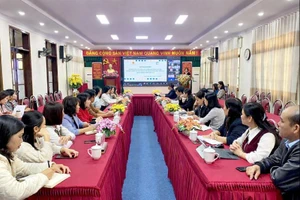 Các đại biểu tham dự hội nghị tại Tuyên Quang.