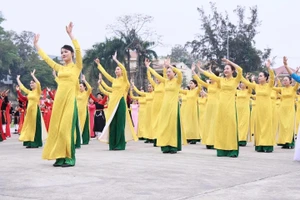 Hoạt động sôi nổi của phụ nữ Tuyên Quang. (Ảnh: Tuấn Anh)