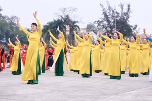 Hoạt động sôi nổi của phụ nữ Tuyên Quang. (Ảnh: Tuấn Anh)