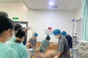 BUH kích hoạt báo động đỏ kịp thời cứu thành công bệnh nhân bị ngưng tim. (Ảnh: BV).