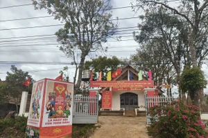 Một điểm bỏ phiếu tại bon Bu Đăk, xã Thuận An, tỉnh Lâm Đồng. (Ảnh: Thế Hùng)