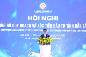 Ông Đỗ Hữu Huy, Chủ tịch UBND tỉnh Đắk Lắk phát biểu tại Hội nghị. (Ảnh: TH)