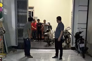 Các lực lượng tham gia giải cứu con tin. (Ảnh: NY)