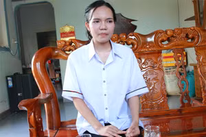 Nguyễn Thị Thanh Huyền – Trường THPT Lê Hữu Trác (Đắk Lắk) xuất sắc đạt 2 điểm 10 và 1 điểm 8. (Ảnh: TT)