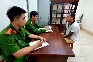 Đỗ Văn Thành tại cơ quan Công an. (Ảnh: SĐ)