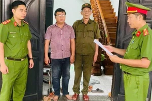 Công an Đắk Lắk thi hành các quyết định tố tụng đối với Võ Thái Huy.