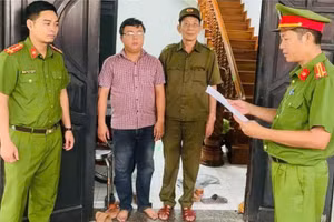 Công an Đắk Lắk thi hành các quyết định tố tụng đối với Võ Thái Huy.