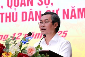 Thứ trưởng Bộ GD&ĐT Nguyễn Văn Phúc phát biểu.