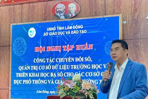 TS Phan Thanh Hải – Phó Giám đốc Thường trực Sở GD&ĐT Lâm Đồng chỉ đạo tập huấn. (Ảnh: VP)