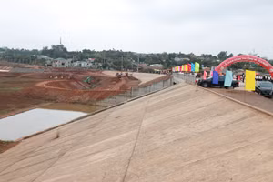 Chặn dòng thi công, tích nước Hồ Ea Tam, TP Buôn Ma Thuột. (Ảnh: TT)