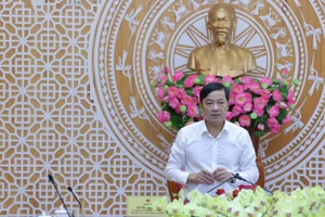 Phó Chủ tịch UBND tỉnh Lâm Đồng Lê Trọng Yên chủ trì buổi họp. (Ảnh: N.N)