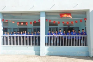 Đoàn viên thanh niên Trường THPT Võ Nguyên Giáp, xã Ea Ô, tỉnh Đắk Lắk.