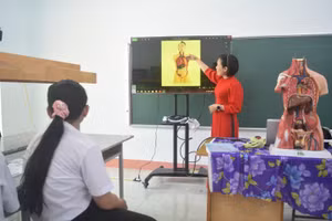 Một tiết học ở cấp THCS tại Đắk Lắk có ứng dụng AI vào dạy học. (Ảnh: NA)