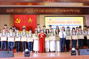 Tỉnh Đắk Lắk vinh danh học sinh giỏi quốc gia năm học 2024-2025. (Ảnh: TT)