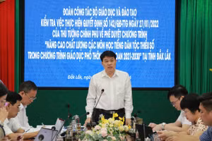 Phó Vụ trưởng Vụ Giáo dục dân tộc Nguyễn Văn Thanh phát biểu tại buổi làm việc với Sở GD&ĐT Đắk Lắk. (Ảnh: TT)