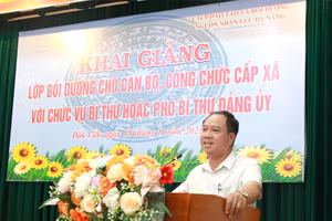 Ông Nguyễn Đình Tương, Phó Giám đốc Sở Nội vụ Đắk Lắk phát biểu khai mạc đợt tập huấn. (Ảnh: Thành Tâm)