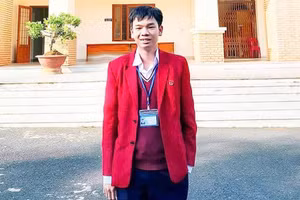 Em Đặng Huy Hậu - học sinh lớp 10, Trường THPT chuyên Thăng Long, tỉnh Lâm Đồng. (Ảnh: KN)