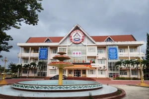 Trường Cao đẳng Đắk Lắk trên đường Lê Duẩn, phường Ea Kao.