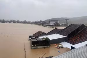 Lũ vượt đỉnh năm 1993, Đắk Lắk công bố tình huống khẩn cấp về thiên tai.