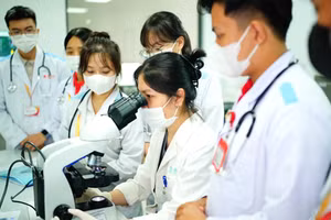 Sinh viên BMU được chú trọng đào tạo gắn liền với thực hành.