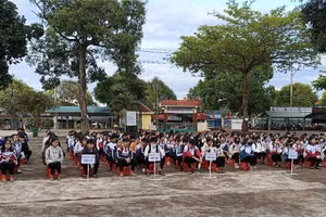 Học sinh THCS Ea H'Leo trong một hoạt động ở cấp huyện. (Ảnh: PGD)